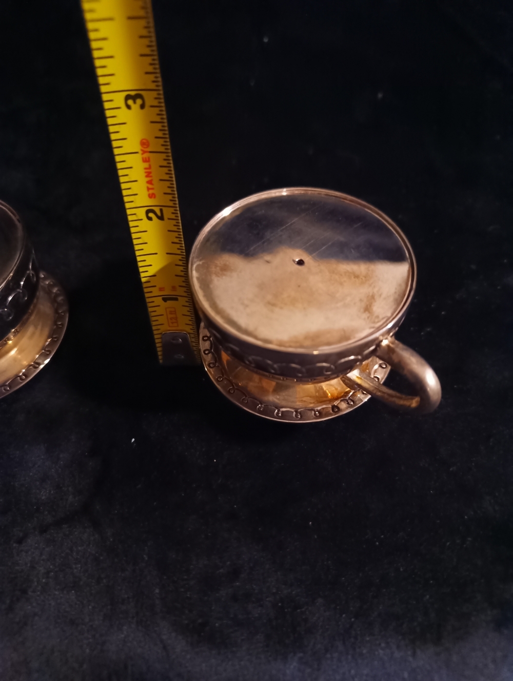 Classic Silver Decorative Salt and Pepper Shaker Set - Picture 9 of 9